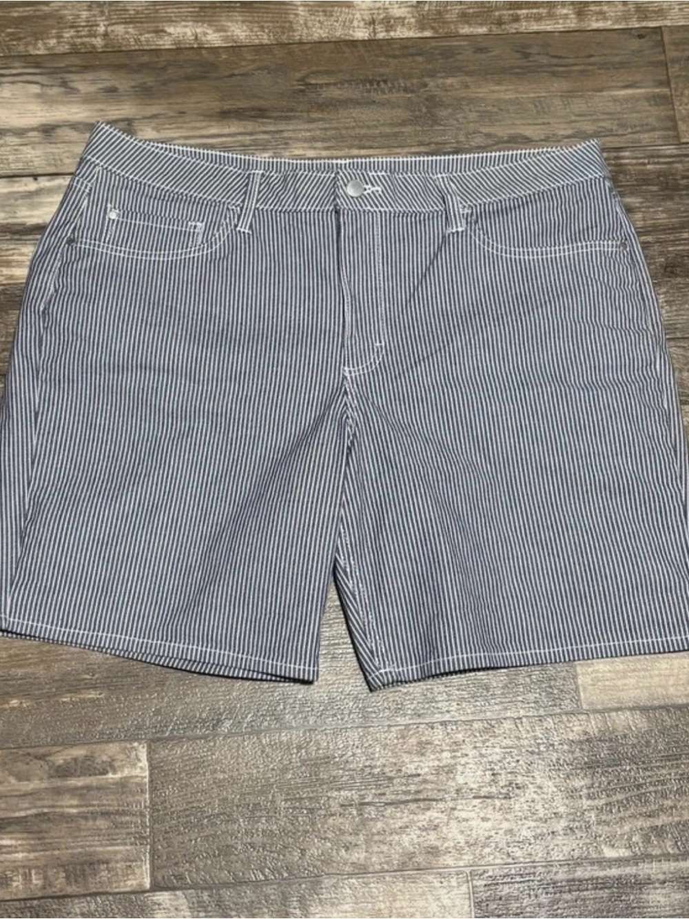 Riders by Lee Navy and White Pinstripe Women's Jean Shorts